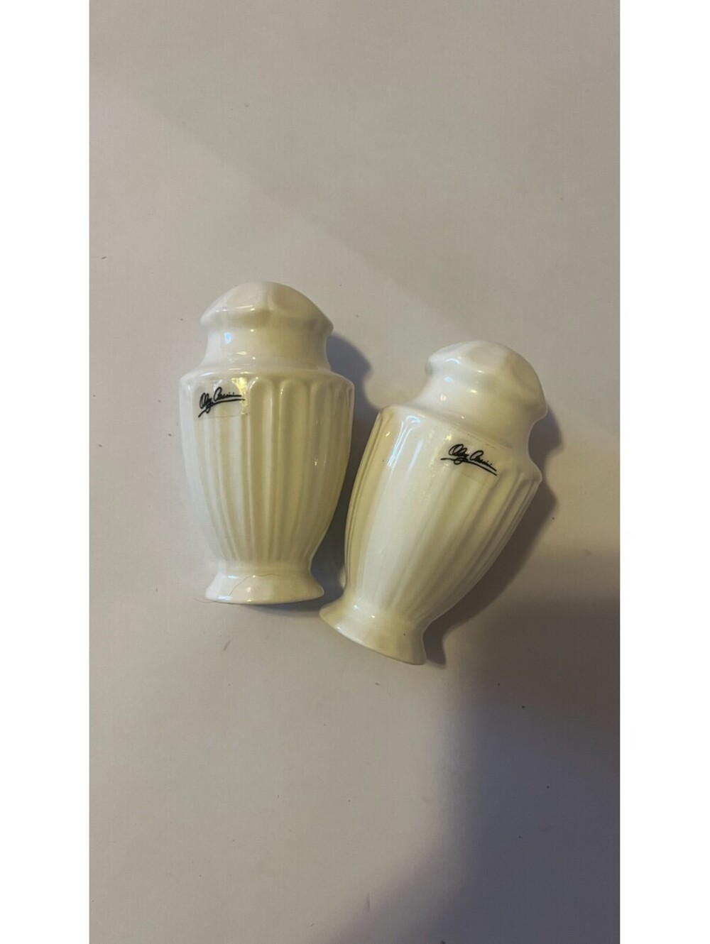 Oleg Cassini Elegant White Fine Porcelain Salt & Pepper Shakers Set NIB